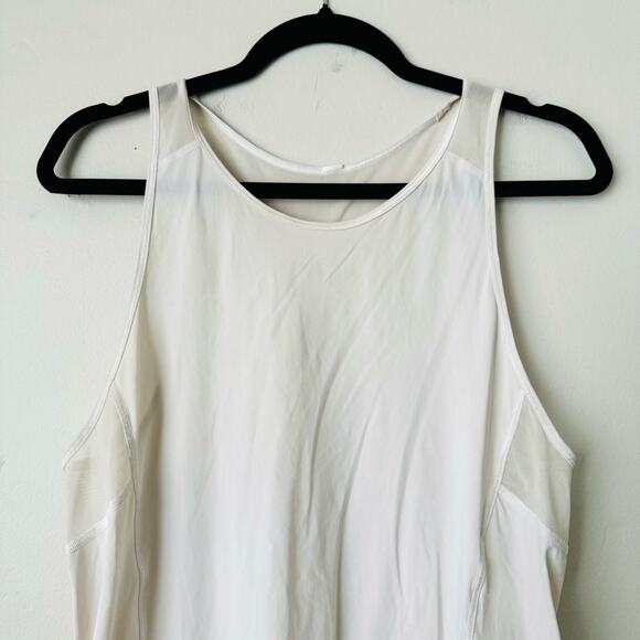 Lululemon white razer back work out tank woman’s 8 - Picture 2 of 10